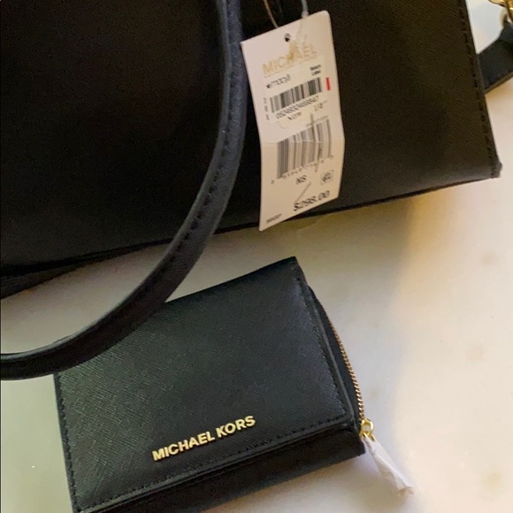 Michael kors handbag and wallet - Picture 4 of 4
